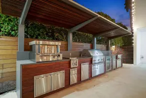 Heated Pool + BBQ + Free Parking - Image 4