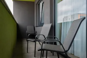 Denis Premium Suite - Private Parking - EV Station - Self Check-in - Image 5