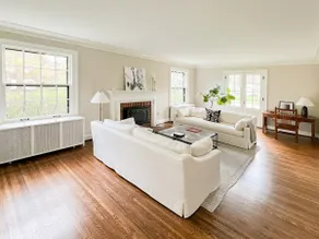 Quiet Home Near Cobbs Hill, Brighton, & the City - Image 3