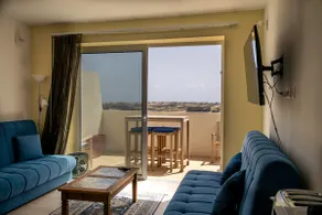 New 1 Bedroom Apartment with Country Views - Image 3