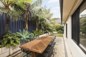 City & Sea | 5 min to beach & close to CBD | BBQ - Image 5