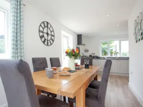 Silver Vale - Coastal Retreat, Family-Friendly - Image 5