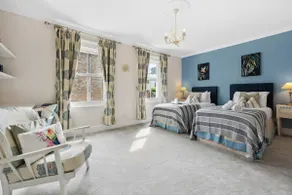 Stylish 2BR Chic Home w/Garden, On-Street Parking - Image 3
