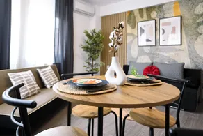 Old Town Comfort: Relaxing 1BR Apartment - Image 2