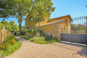 Le Domaine du Rocher, Swimming pool, close to Lyon - Image 5