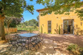 Le Domaine du Rocher, Swimming pool, close to Lyon - Image 2