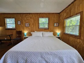 Cowboy Cabin, Quiet, Pet Friendly, close to all - Image 3