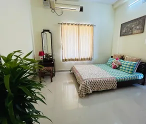 Parijat Courtyard - Image 2