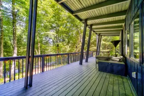 Cozy Catskills Mid-Century house - Image 3