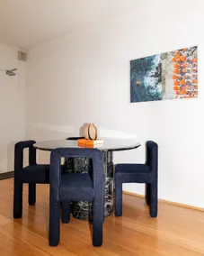 Bondi 2BR | Free Parking + Balcony | Superhost - Image 4