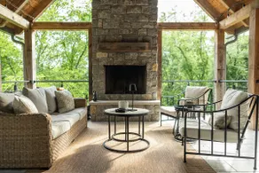 Luxury Cottage in Leipers Fork on 5 Acres - Image 2