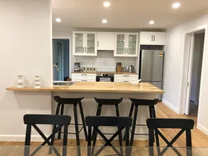 Hahndorf Home, walk to main st, sleeps 8 - Image 2