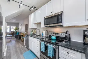 Only 5min to Downtown | Terrace | BBQ - Image 4