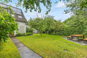Spacious & Sunny Cottage Close to Suffolk Coast - Image 5