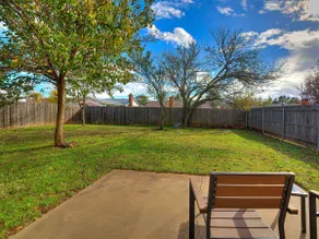 Stylish 5BR Home•Large Groups, 10 Min to Airport - Image 4