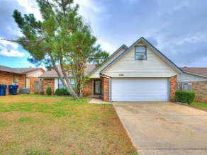 Stylish 5BR Home•Large Groups, 10 Min to Airport - Image 2