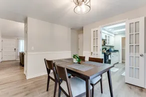 Serene Forest Haven: Near UO | 2 beds 1.5 bath - Image 5