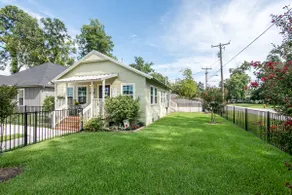 Tomball Craftsman Cottage - Image 2