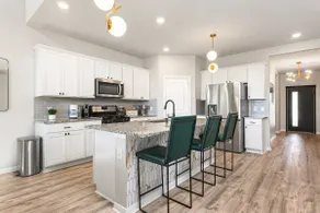 4BR Sleeps 8 | Pool + Pets OK | 30 min to Austin - Image 4