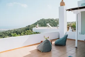 Infinity II - Modern Family Retreat in Kos - Image 3