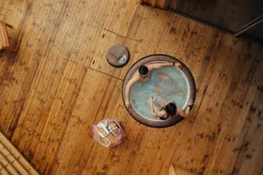 ”Happiness” cabin with hot tub - Image 3