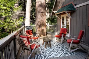 The Mighty Pines Retreat + Large Patio + BBQ+View! - Image 3