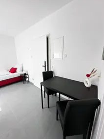 Grazora - Budget Twin Room 6 - Image 4