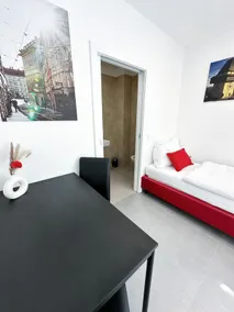 Grazora - Budget Twin Room 6 - Image 3