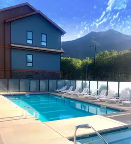 New Resort -Mountain views-Top Floor-Pool - Image 3