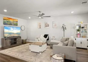 3 bedroom, 2 bath house, sleeps 6+, baby bed B - Image 2