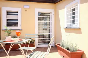 Lovely and chic duplex with rooftop. Free parking - Image 4