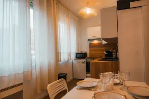 Cozy Apartment close to the Beach - Image 3