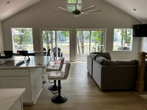 Harrison Hideaway - Image 4