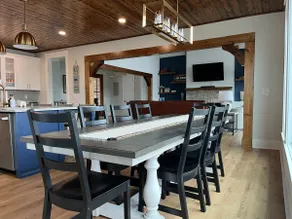 The Sapphire House 5BR Home, Sleeps 20 w/Boat Slip - Image 4