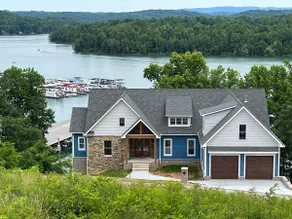 The Sapphire House 5BR Home, Sleeps 20 w/Boat Slip - Image 2