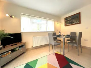 Bungalow next to Country Park - Image 4