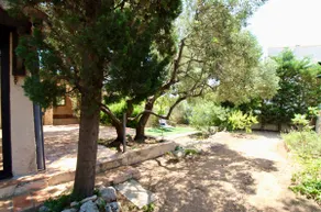 100 m from the beach - sleeps 8 - Image 5
