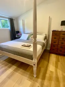 King Bed/Private Garden Flat/ Quiet/Kitchen - Image 4