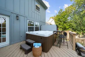 Big Pool, Hot Tub & Gym at Spacious 5 Bedroom Home - Image 2