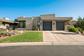 Luxury Home with Red Rock Views - Image 3