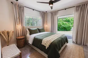 Miami Retreat | FREE Parking & Prime Spot! - Image 2