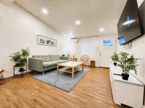 Spacious REMDL house 3BR/2BA min from Disneyland - Image 3