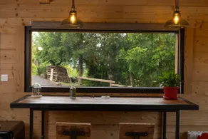 the horse cabin - Image 5