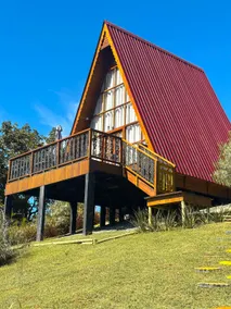 Swiss Refuge Chalet in Vargem Alta - Image 2