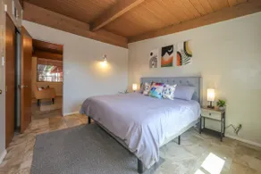 Private and cute townhome - Image 5