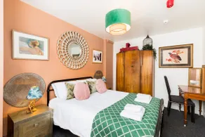 Ideal for contractors or groups 5 Bedroom 2 Bath - Image 5