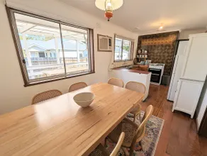 Gwendoline Cottage, Pets, Main St. Station - Image 4