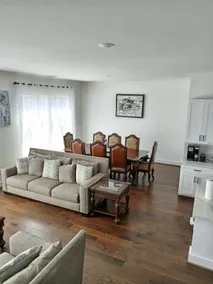 Cozy and Welcoming Home-4bedrms/4baths - Image 2