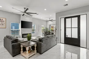 Stunning 4BR Home Near the Bay! - Image 4