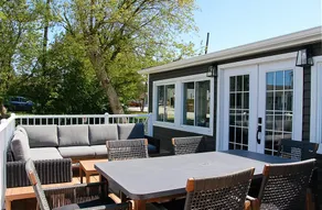 Gray Haven- Winter Getaway,Hot Tub & Lake View - Image 2